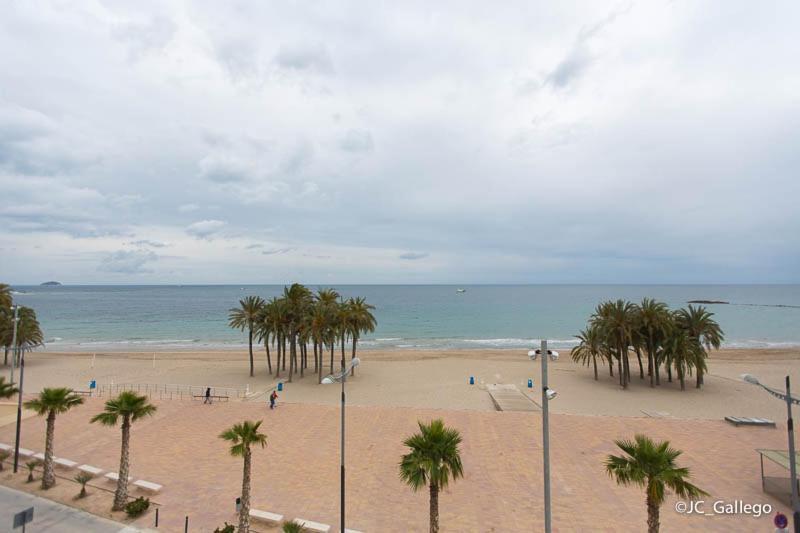Apartamento En Primera Linea De Playa De Villajoyosa Kültér fotó